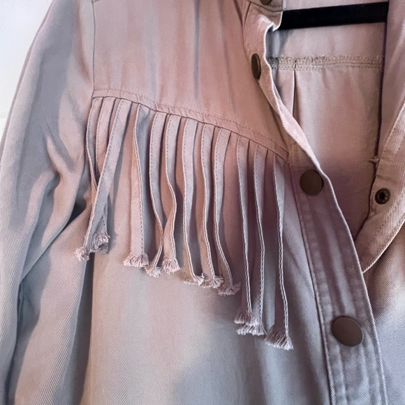 Cute Light brown DO&BE shirt in small with fringe - Picture 10 of 12